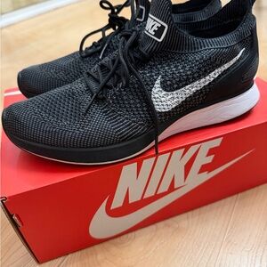 Nike Women’s Black Air Zoom Mariah FK Racer PRM